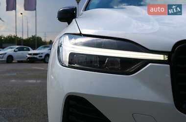 Внедорожник / Кроссовер Volvo XC60 2022 в 