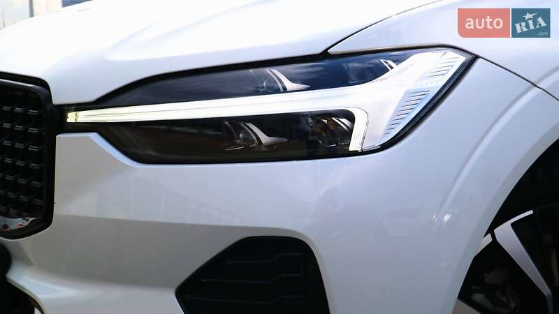 Внедорожник / Кроссовер Volvo XC60 2022 в Киеве