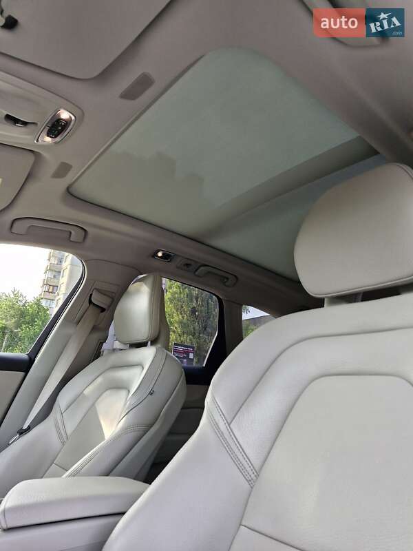 Внедорожник / Кроссовер Volvo XC60 2017 в Хмельницком
