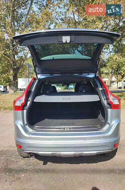 Внедорожник / Кроссовер Volvo XC60 2015 в 