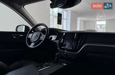 Внедорожник / Кроссовер Volvo XC60 2018 в 