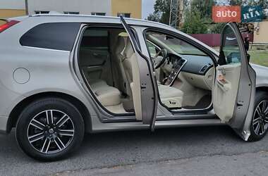 Внедорожник / Кроссовер Volvo XC60 2016 в 