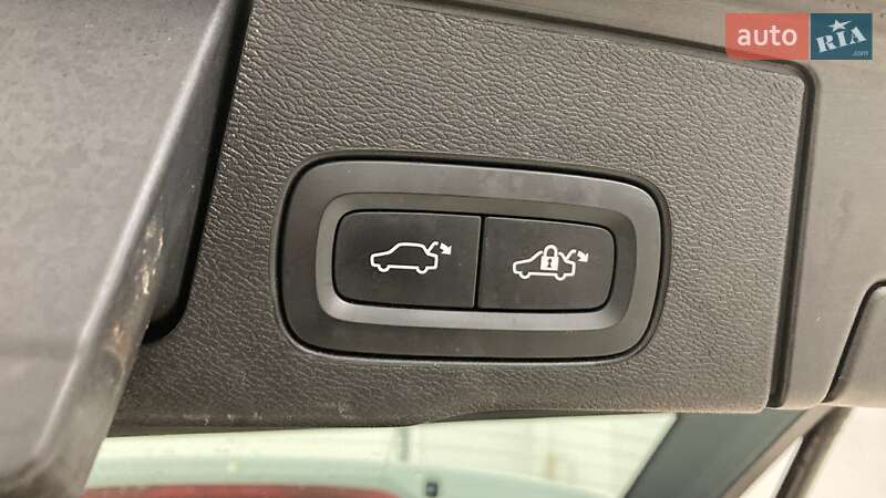 Внедорожник / Кроссовер Volvo XC60 2019 в Черновцах