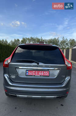 Внедорожник / Кроссовер Volvo XC60 2016 в 