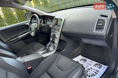 Внедорожник / Кроссовер Volvo XC60 2016 в 