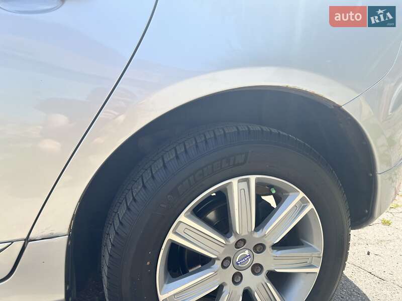 Внедорожник / Кроссовер Volvo XC60 2015 в Полтаве