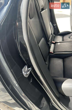 Внедорожник / Кроссовер Volvo XC60 2014 в 