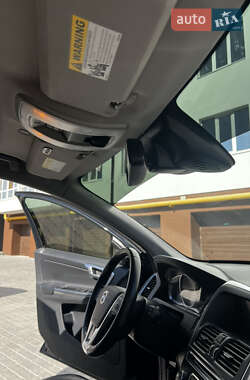 Внедорожник / Кроссовер Volvo XC60 2014 в 