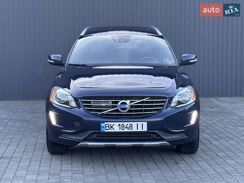 Внедорожник / Кроссовер Volvo XC60 2015 в Сарнах