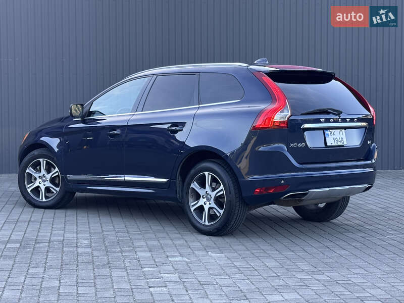 Внедорожник / Кроссовер Volvo XC60 2015 в Сарнах