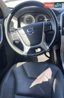 Внедорожник / Кроссовер Volvo XC60 2012 в 