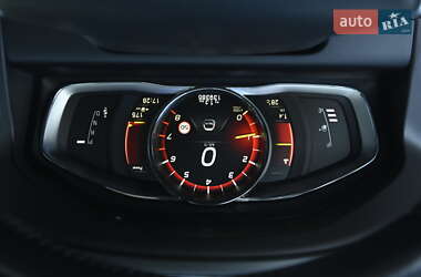 Внедорожник / Кроссовер Volvo XC60 2017 в 