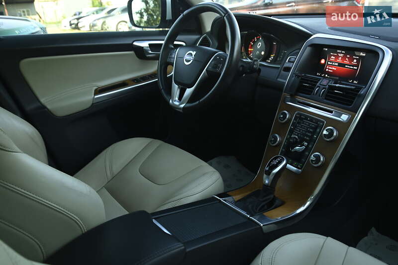 Внедорожник / Кроссовер Volvo XC60 2017 в Бердичеве