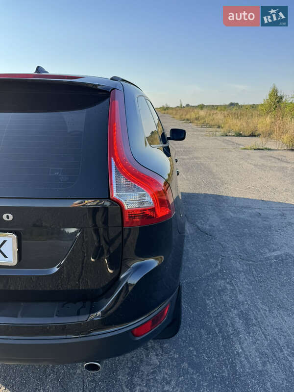 Внедорожник / Кроссовер Volvo XC60 2012 в Баре