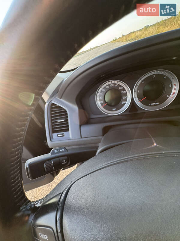 Внедорожник / Кроссовер Volvo XC60 2012 в Баре