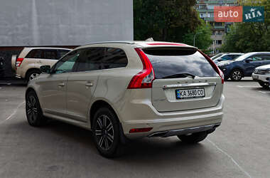 Внедорожник / Кроссовер Volvo XC60 2017 в 