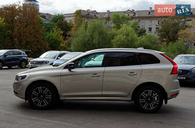 Внедорожник / Кроссовер Volvo XC60 2017 в 