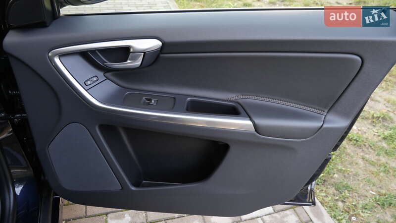 Внедорожник / Кроссовер Volvo XC60 2017 в Львове фото 59 Внедорожник / Кроссовер Volvo XC60 2017 в Львове