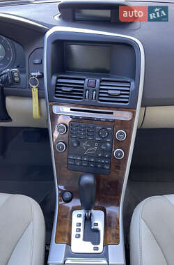 Внедорожник / Кроссовер Volvo XC60 2008 в 
