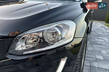 Внедорожник / Кроссовер Volvo XC60 2016 в 