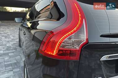 Внедорожник / Кроссовер Volvo XC60 2016 в 
