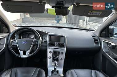 Внедорожник / Кроссовер Volvo XC60 2016 в 