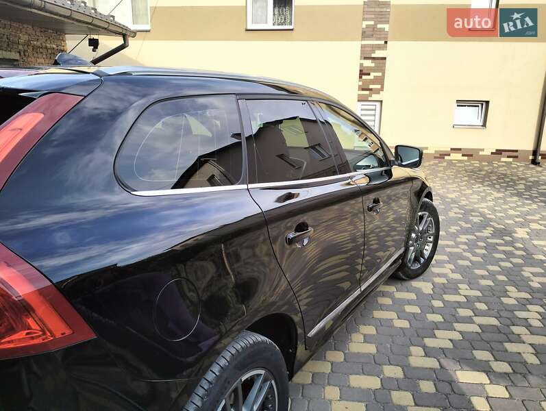 Внедорожник / Кроссовер Volvo XC60 2016 в Бережанах