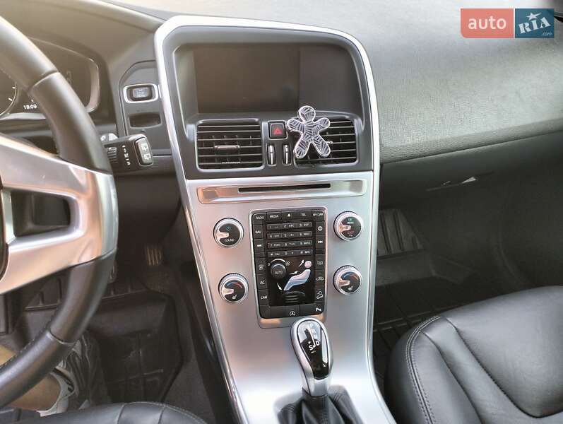 Внедорожник / Кроссовер Volvo XC60 2016 в Бережанах