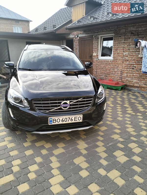 Внедорожник / Кроссовер Volvo XC60 2016 в Бережанах