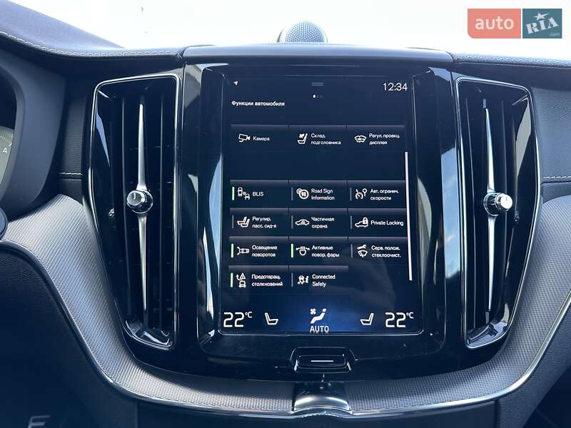 Внедорожник / Кроссовер Volvo XC60 2018 в Киеве