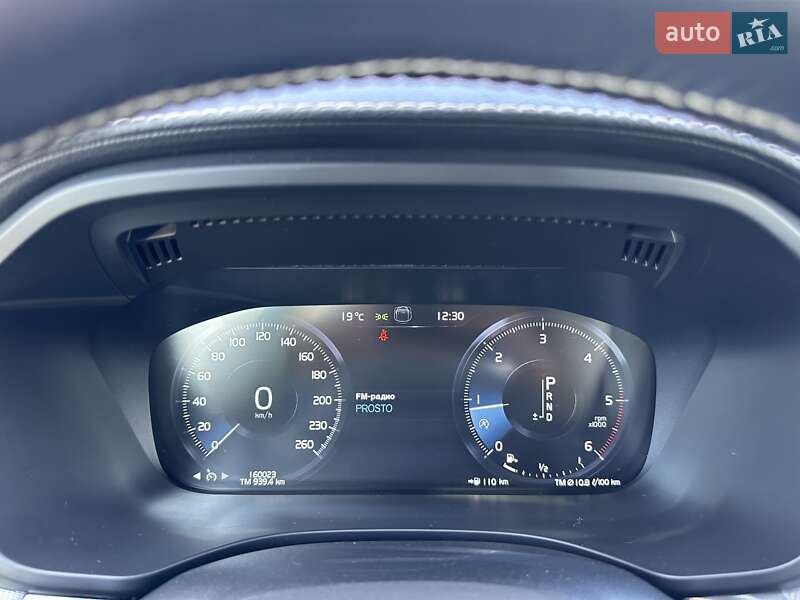 Внедорожник / Кроссовер Volvo XC60 2018 в Киеве