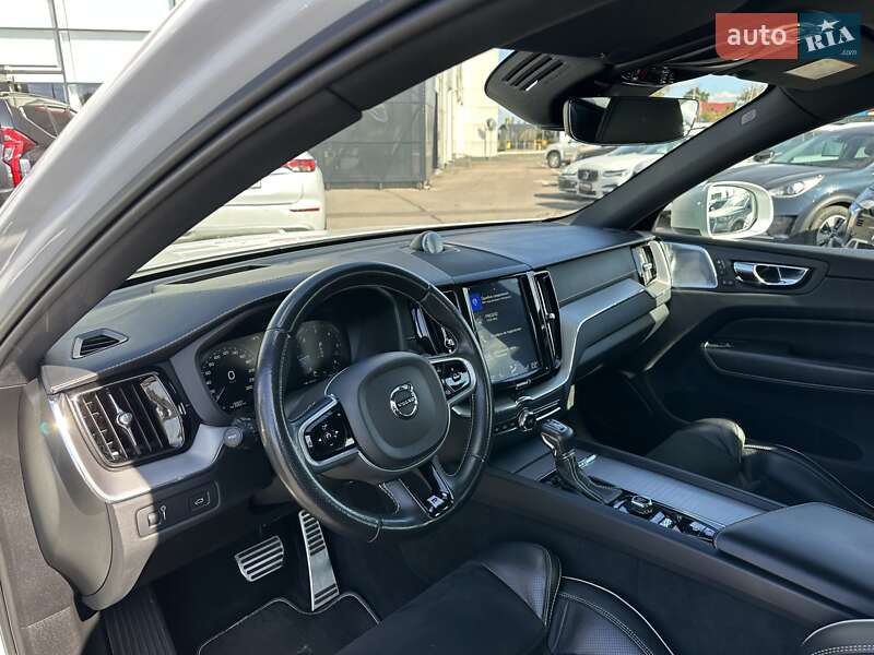 Внедорожник / Кроссовер Volvo XC60 2018 в Киеве