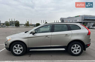Внедорожник / Кроссовер Volvo XC60 2013 в 