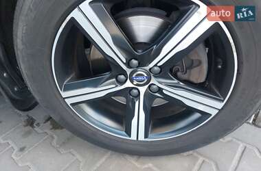 Внедорожник / Кроссовер Volvo XC60 2016 в 