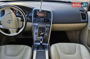 Позашляховик / Кросовер Volvo XC60 2014 в 