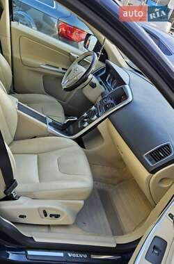 Позашляховик / Кросовер Volvo XC60 2014 в 