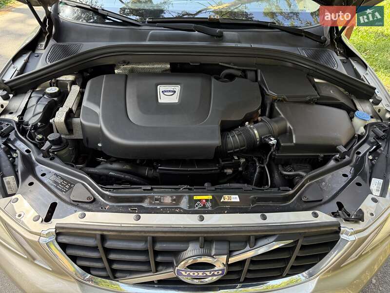 Внедорожник / Кроссовер Volvo XC60 2012 в Киеве