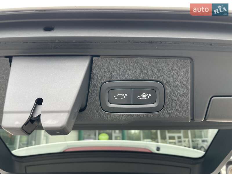 Внедорожник / Кроссовер Volvo XC60 2022 в Днепре