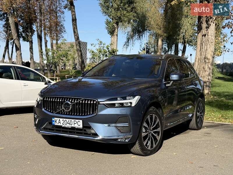Внедорожник / Кроссовер Volvo XC60 2023 в Киеве