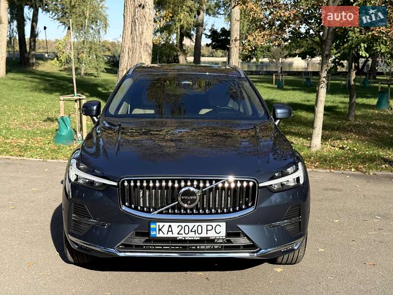 Внедорожник / Кроссовер Volvo XC60 2023 в Киеве