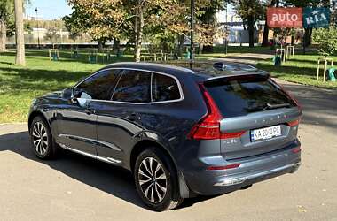 Позашляховик / Кросовер Volvo XC60 2023 в 