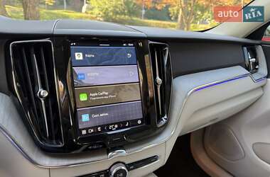Позашляховик / Кросовер Volvo XC60 2023 в 