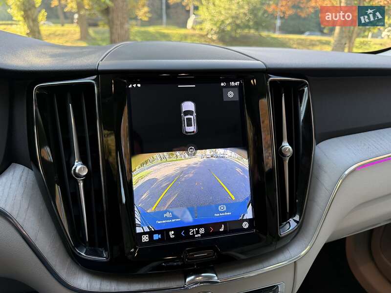 Внедорожник / Кроссовер Volvo XC60 2023 в Киеве