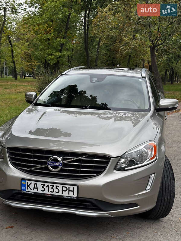 Внедорожник / Кроссовер Volvo XC60 2015 в Киеве