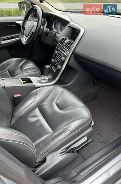 Внедорожник / Кроссовер Volvo XC60 2013 в 