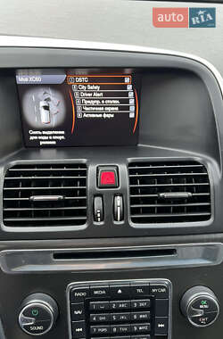 Внедорожник / Кроссовер Volvo XC60 2013 в 
