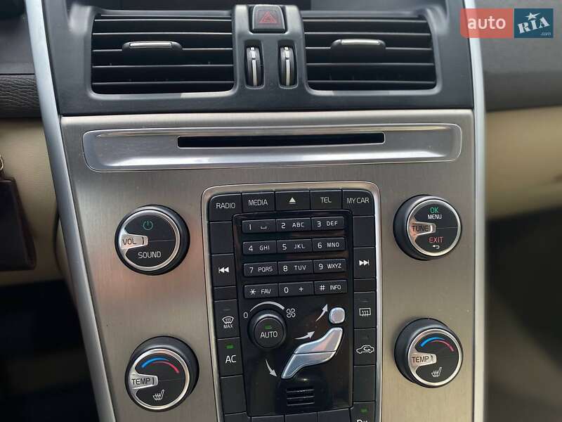 Внедорожник / Кроссовер Volvo XC60 2011 в Киеве