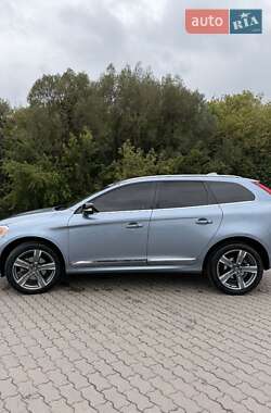 Внедорожник / Кроссовер Volvo XC60 2017 в 
