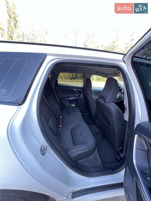 Внедорожник / Кроссовер Volvo XC60 2014 в Харькове