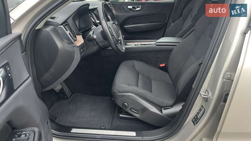 Внедорожник / Кроссовер Volvo XC60 2020 в Киеве